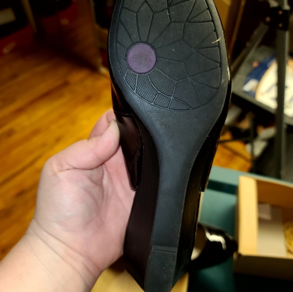 Black Small Wedge Slingbacks - Picture 5 of 5